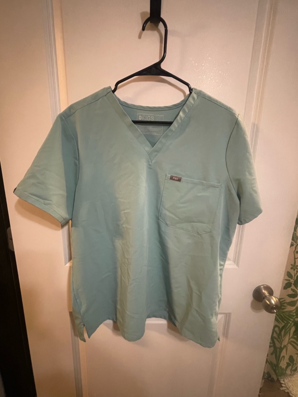 FIGS Catarina One-Pocket Scrub Top